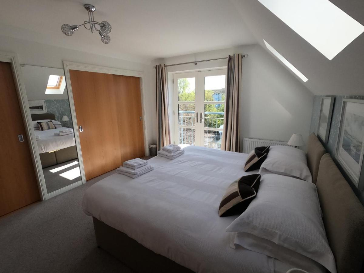 Riverbank Apartments แนร์น ภายนอก รูปภาพ